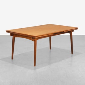 Hans Wegner - Dining Table