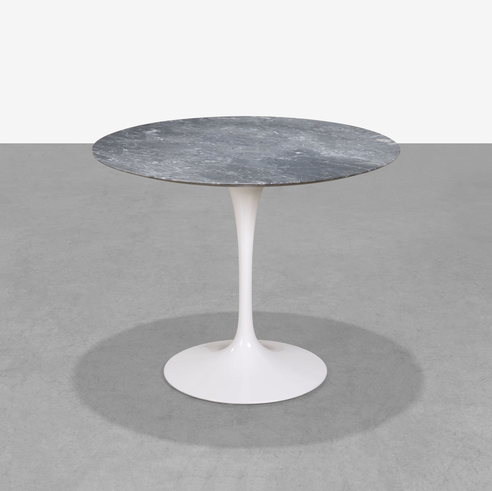 Eero Saarinen - Tulip Table (1 of 6)