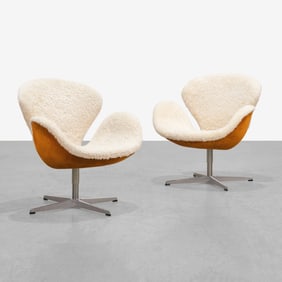 Arne Jacobsen - Swan Chairs