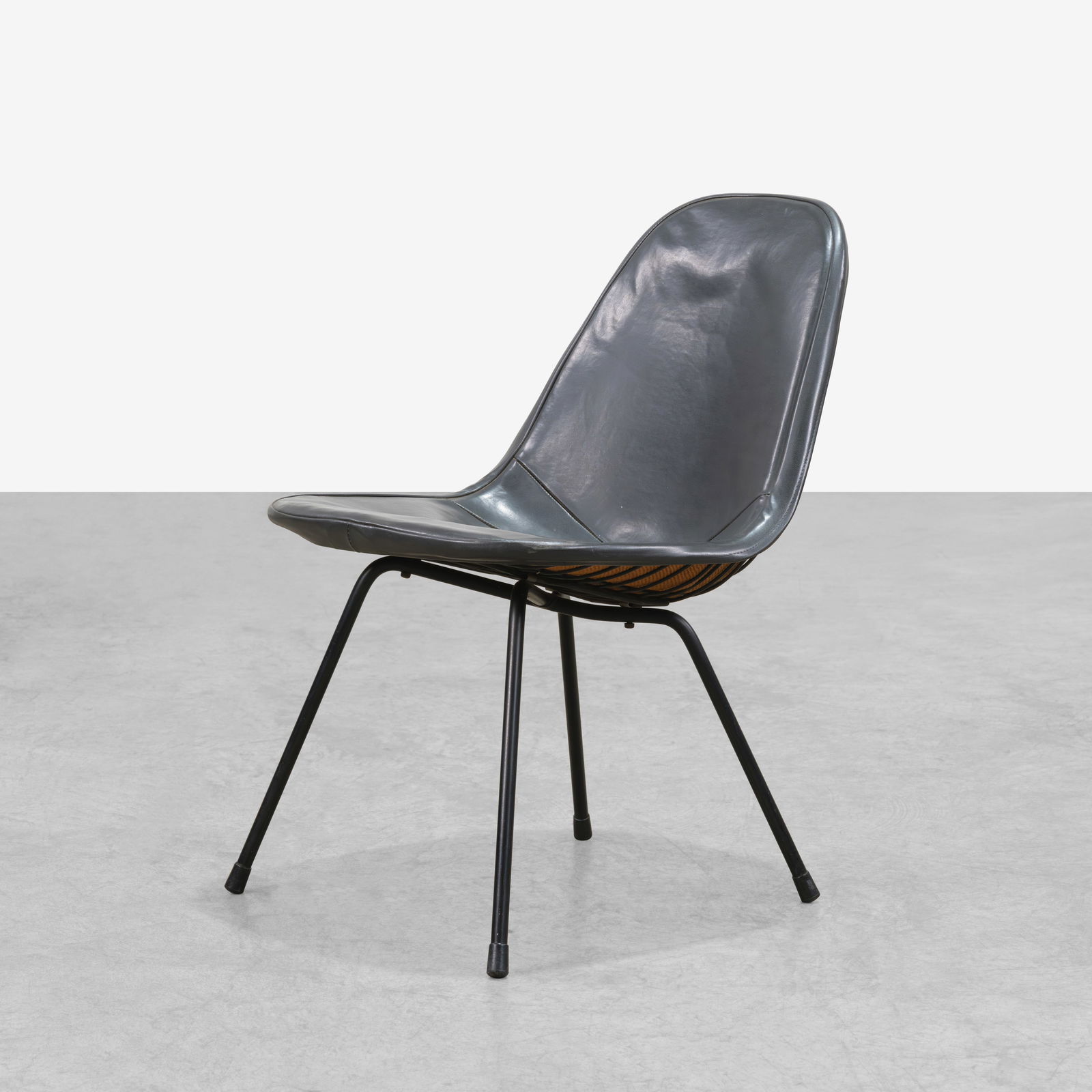 Charles & Ray Eames - LKX Chair (1 of 7)