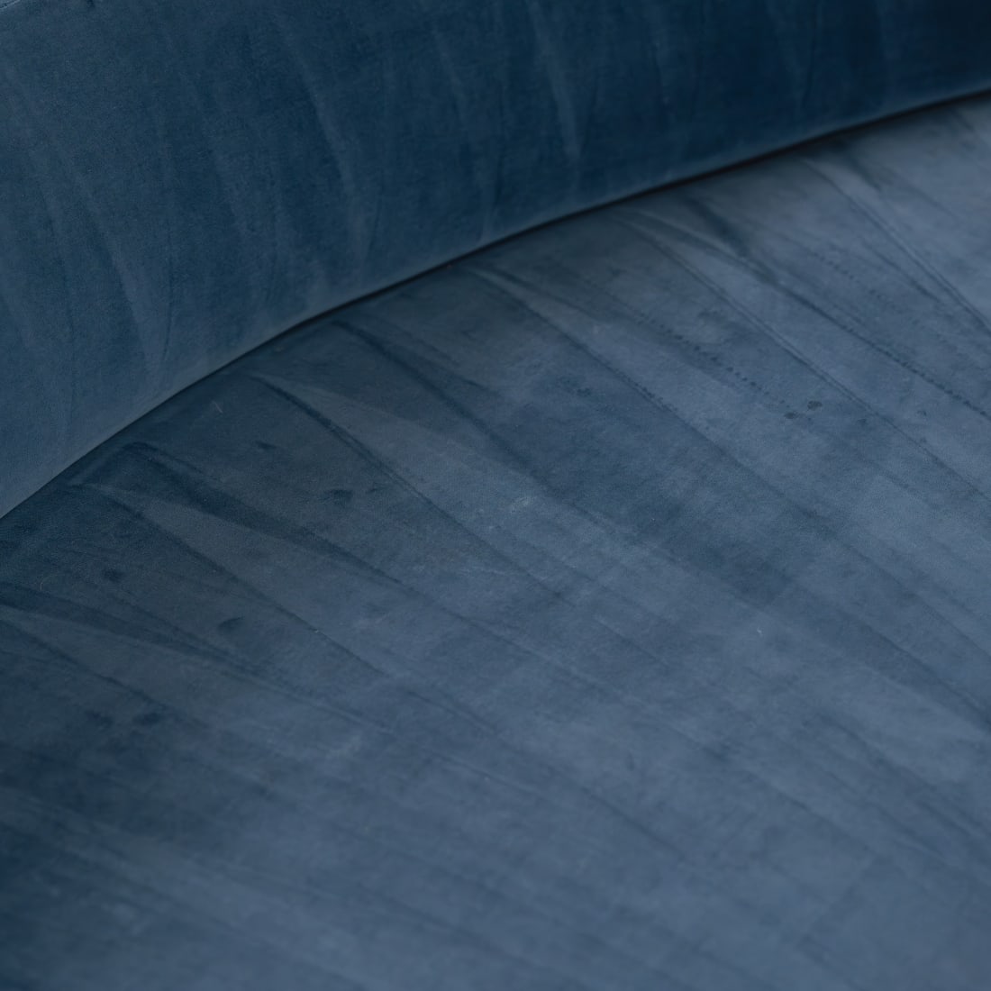 Vladimir Kagan - Crescent Sofas - 3