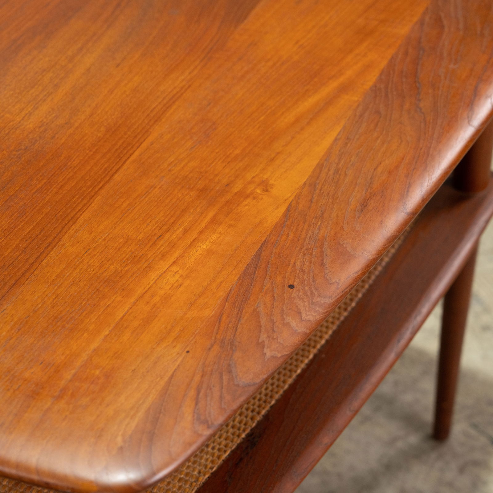 Peter Hvidt - End Tables - 7