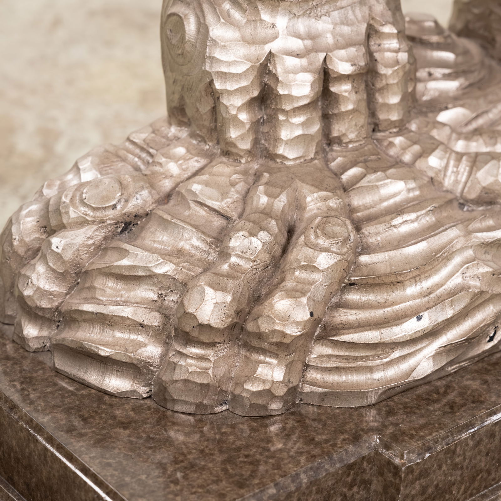 Marge Carson - Console - 4