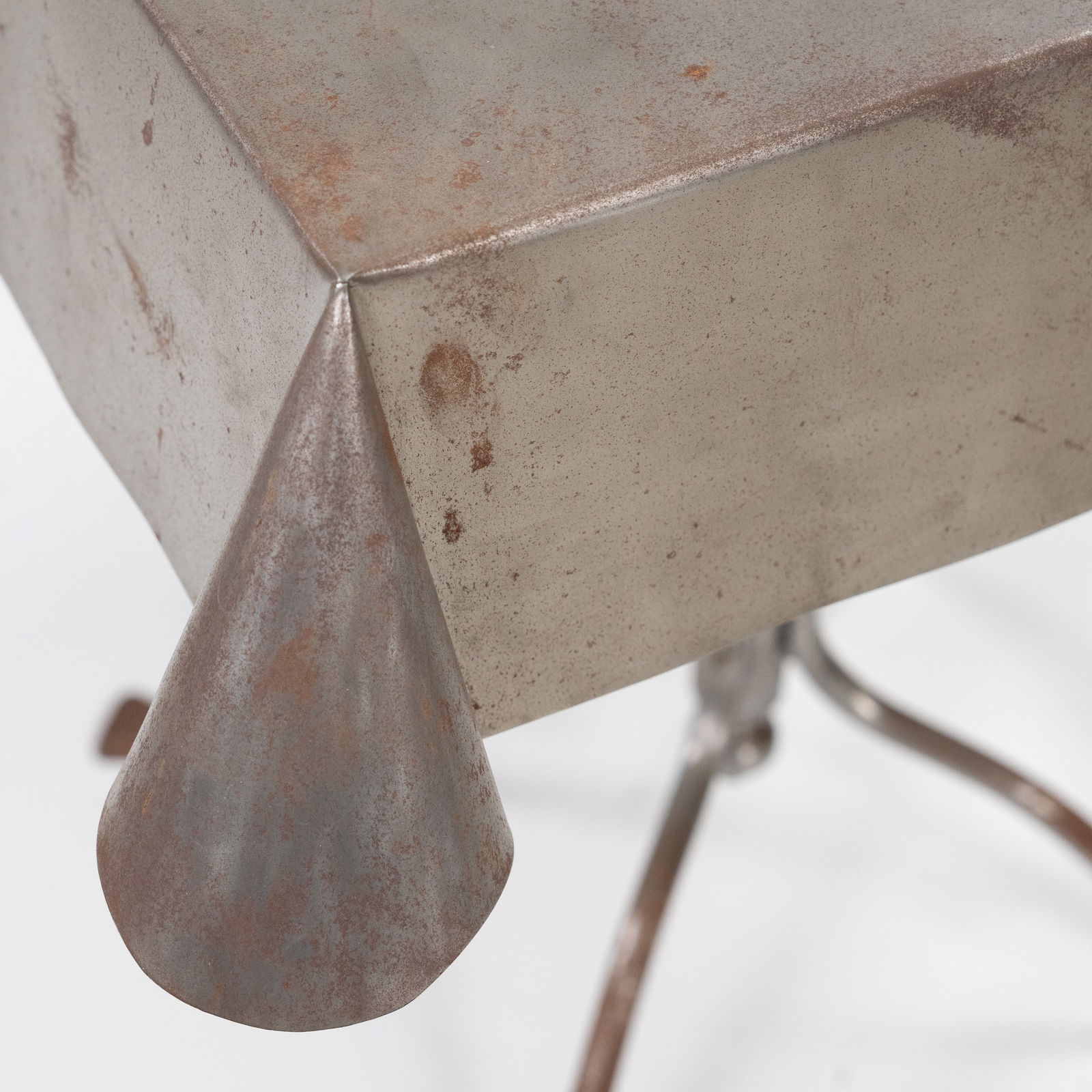 Trompe L'oeil Table - 3