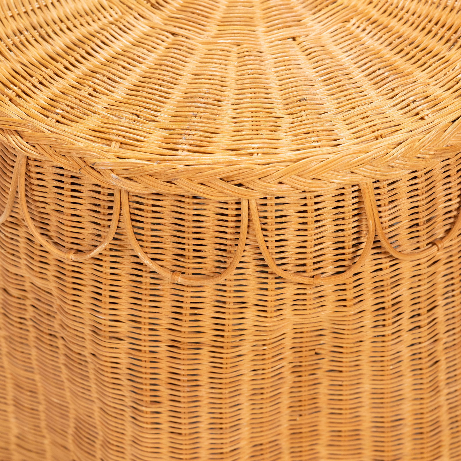 Trompe L'oeil Wicker Table - 2