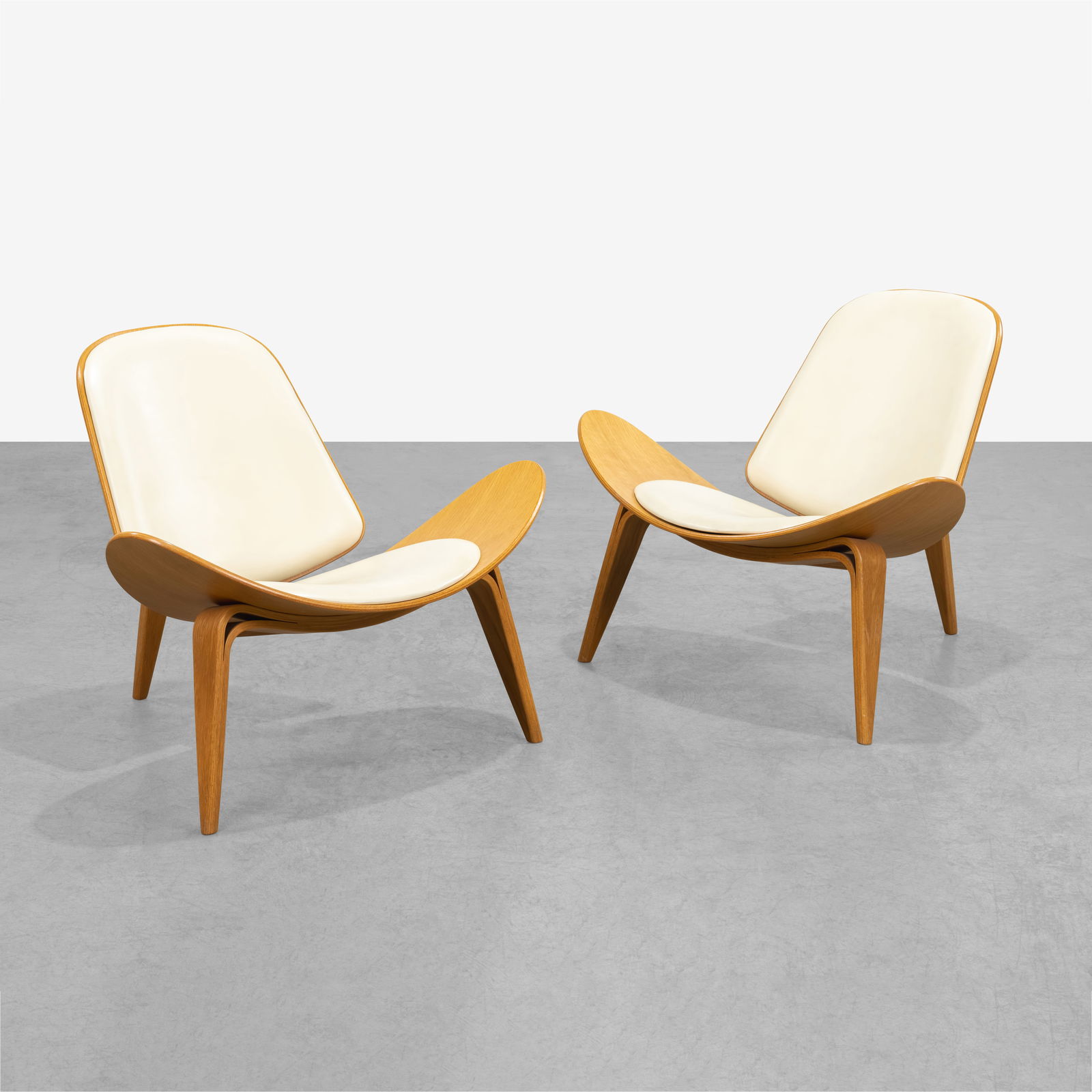 Hans Wegner - Shell Chairs (1 of 7)