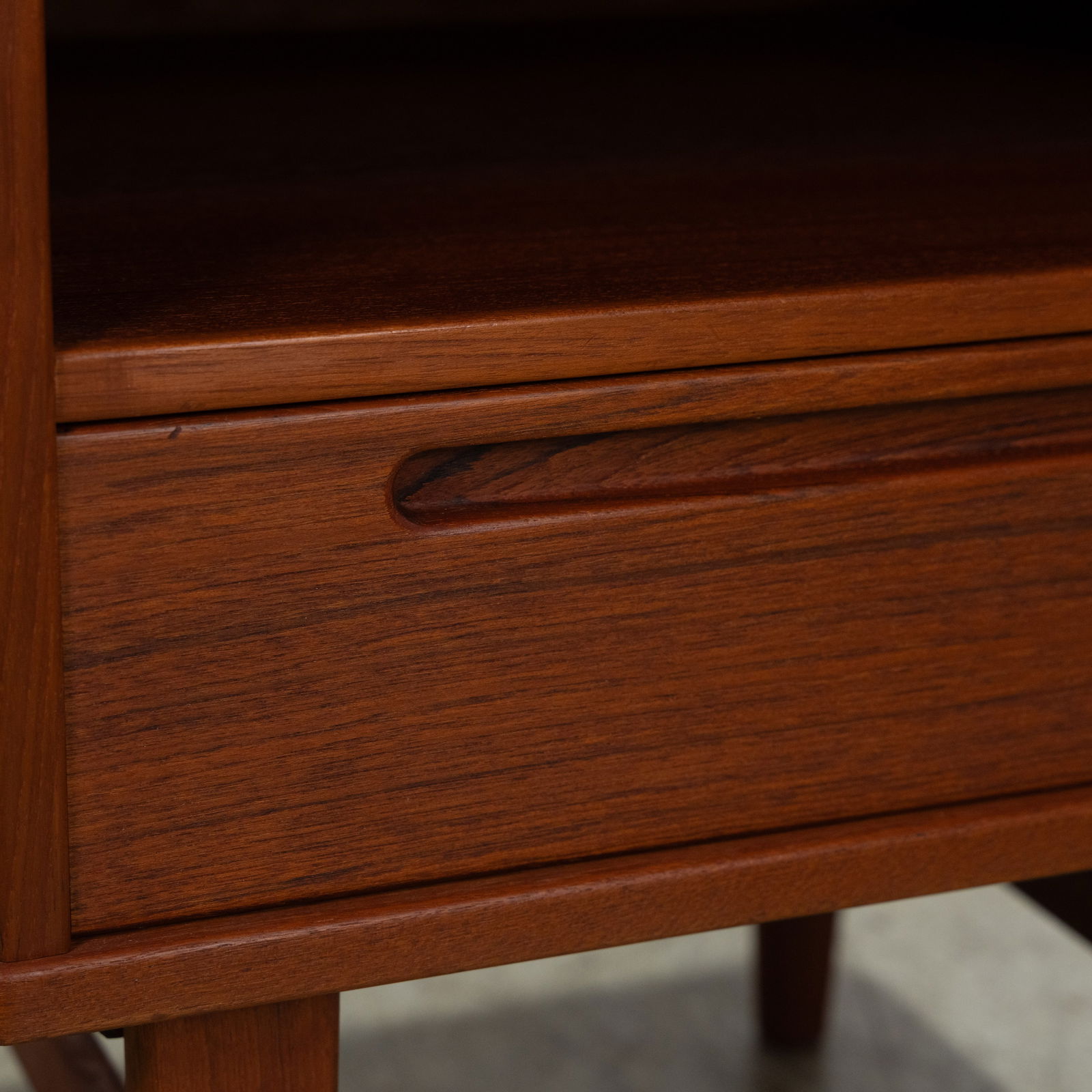 Nil Jonsson - Nightstands - 4