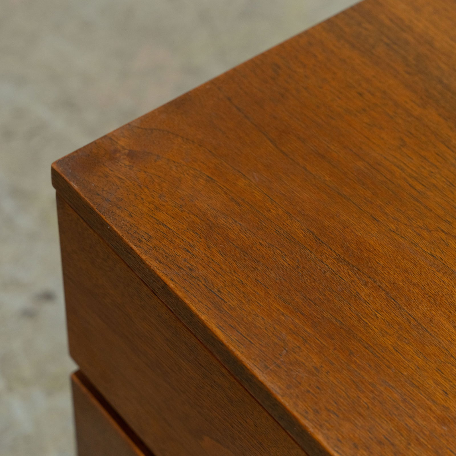 Mel Smilow - Chests - 4