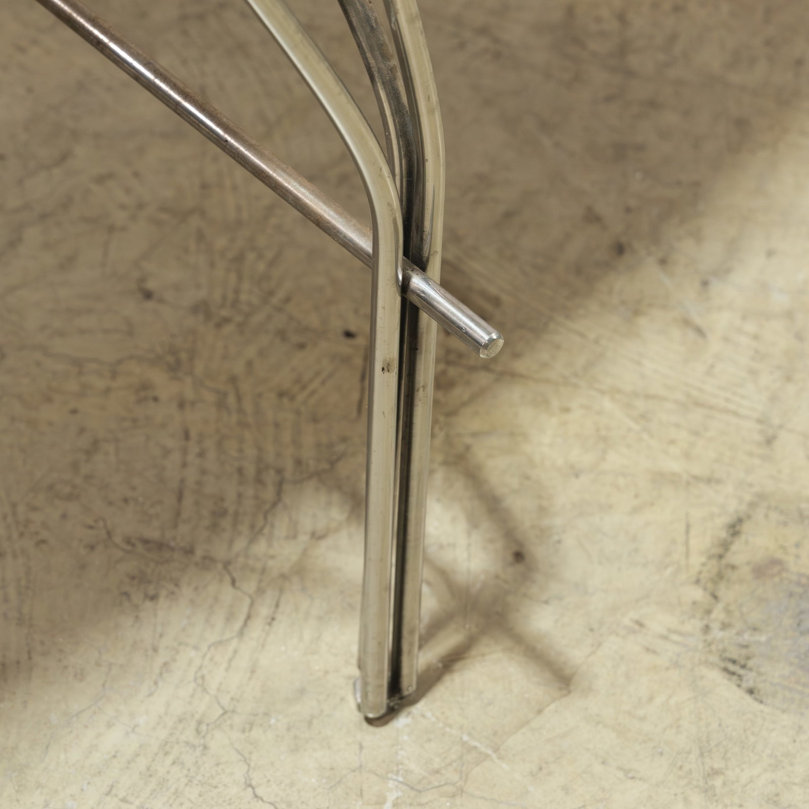 Jonathan Singleton - Desk - 10