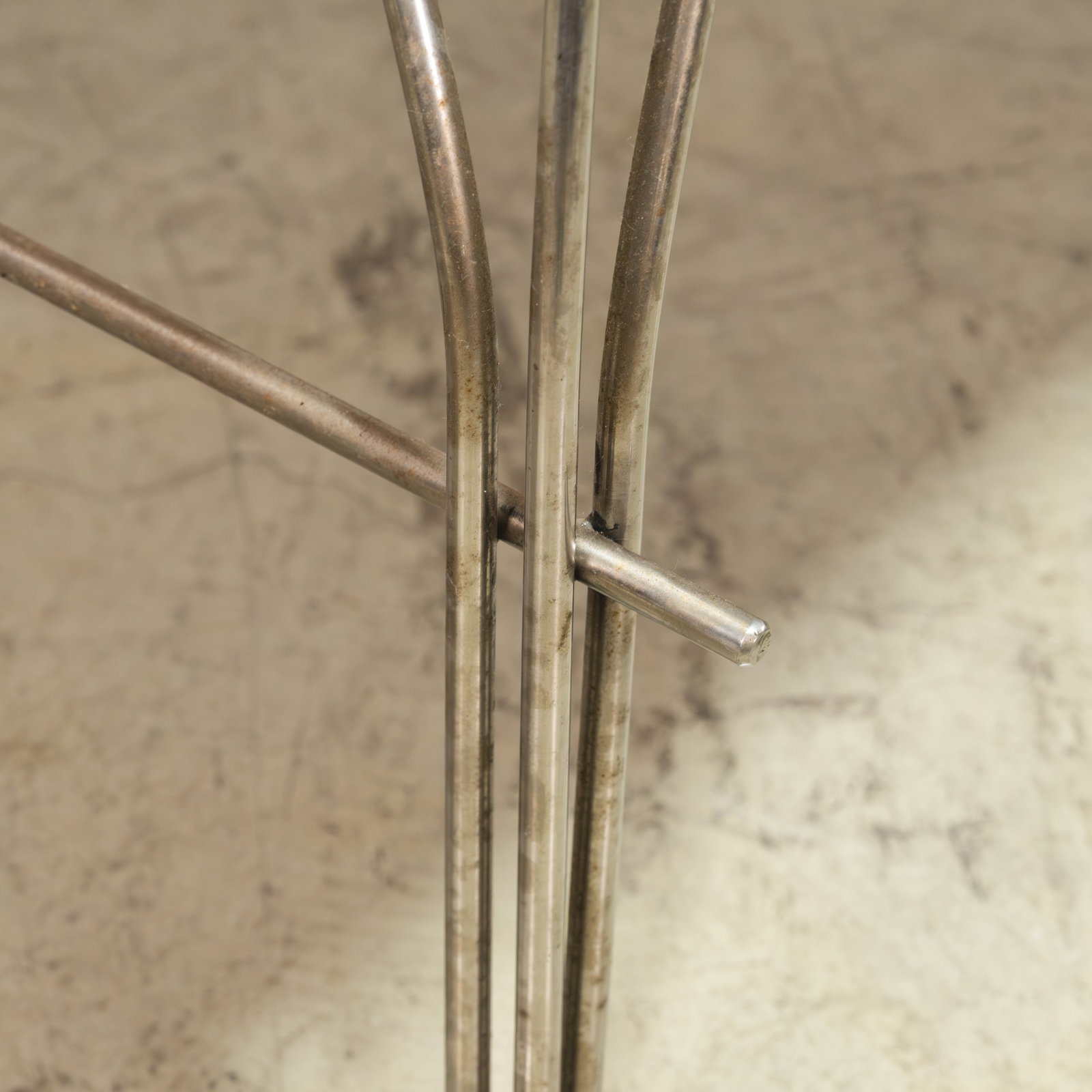 Jonathan Singleton - Desk - 11