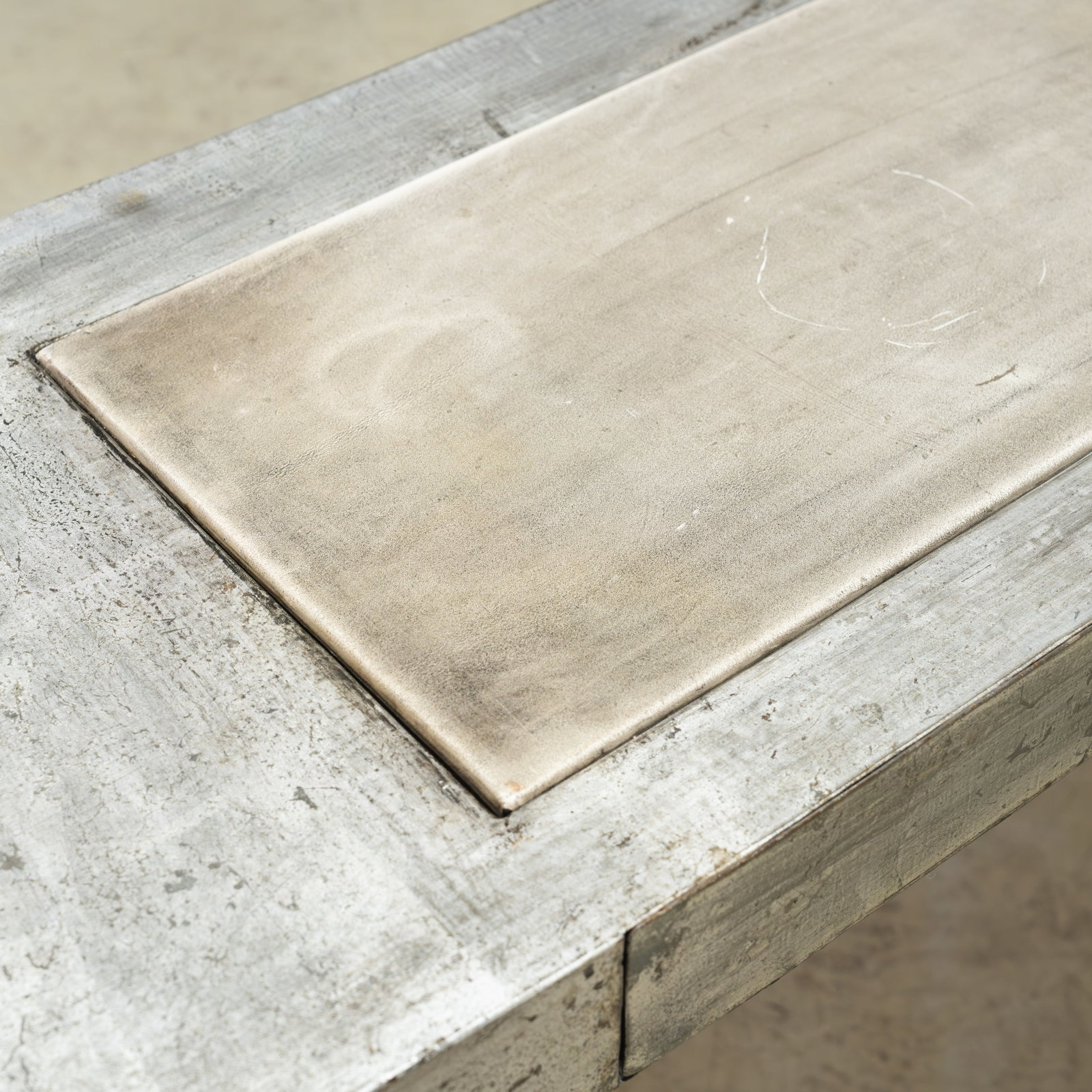 Jonathan Singleton - Desk - 3