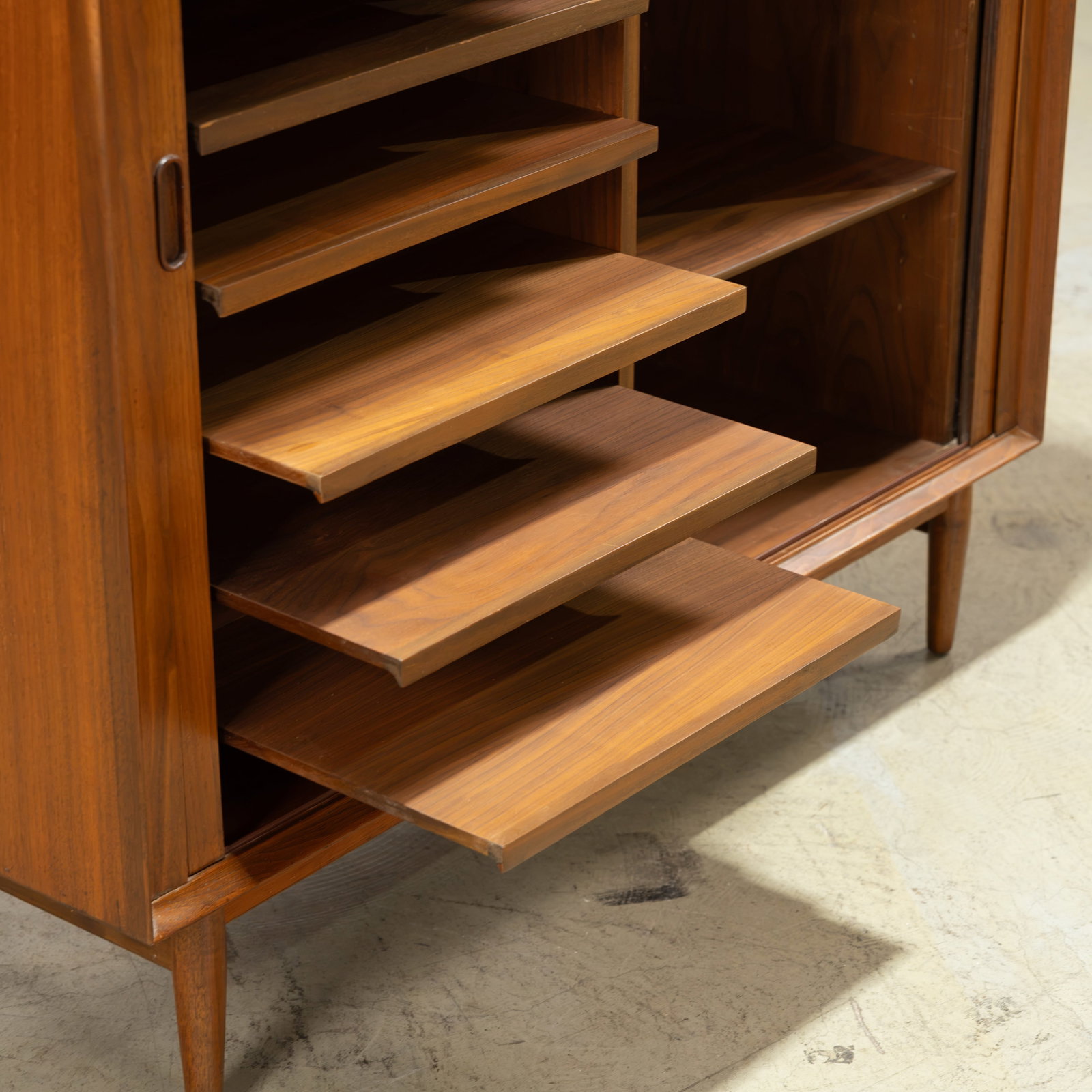 Arne Vodder - High Chest - 3