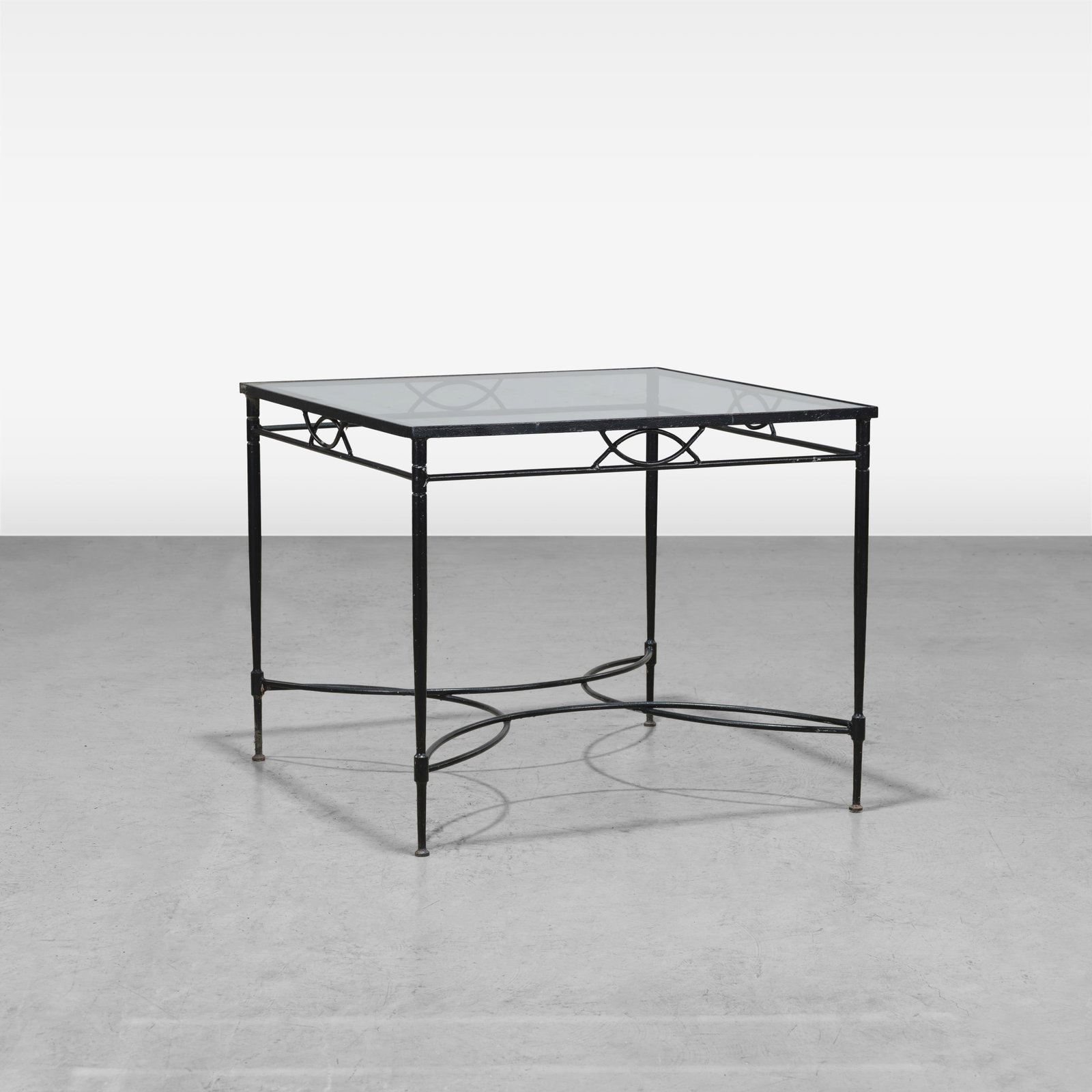 Mario Papperzini (Attr.) - Table: A wrought iron patio table attributed to Mario Papperzini. All measurements are in inches. Height x Width x Depth