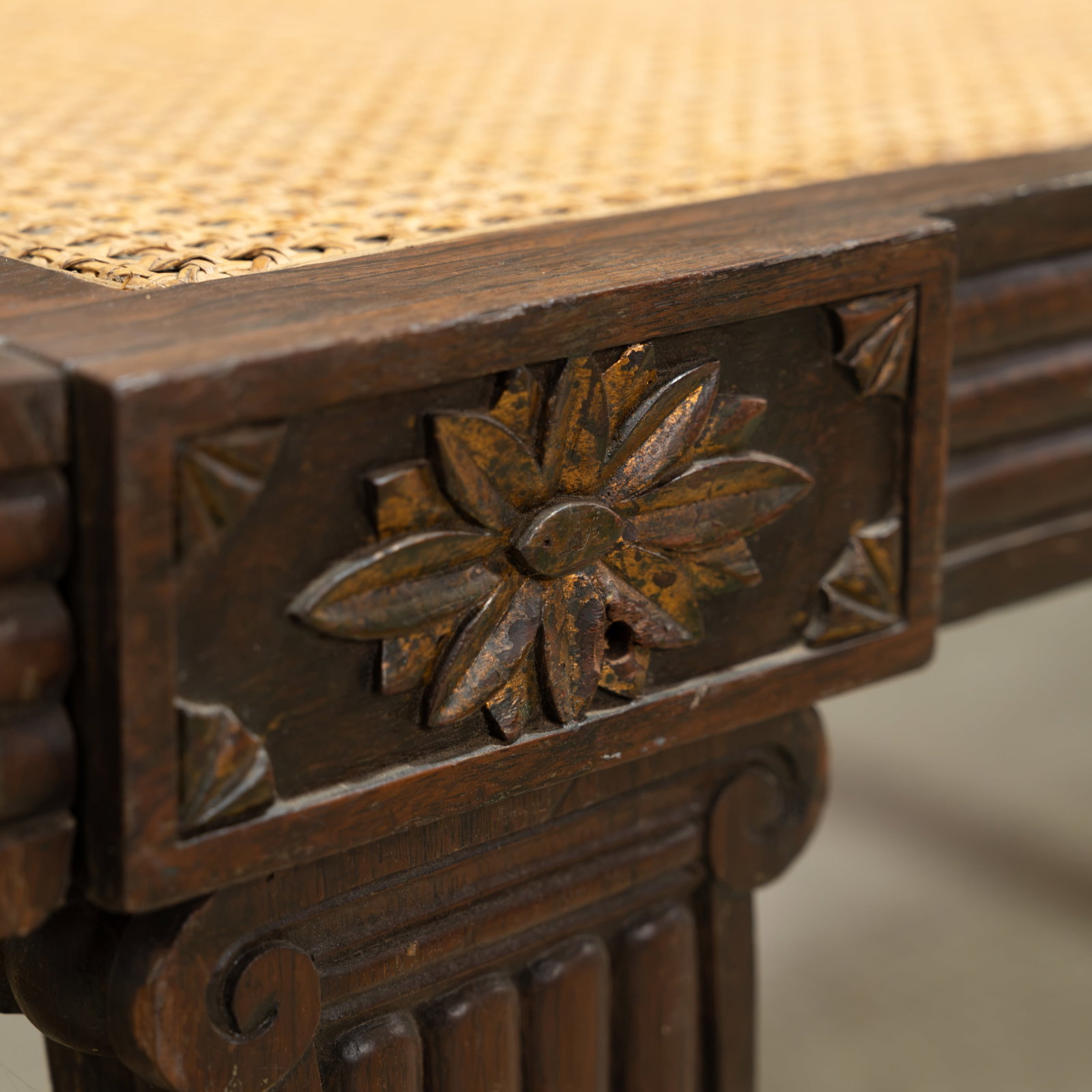Anglo-Indian Settee - 14