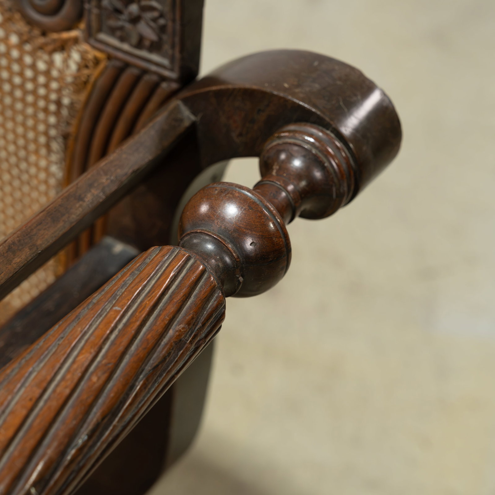 Anglo-Indian Settee - 4