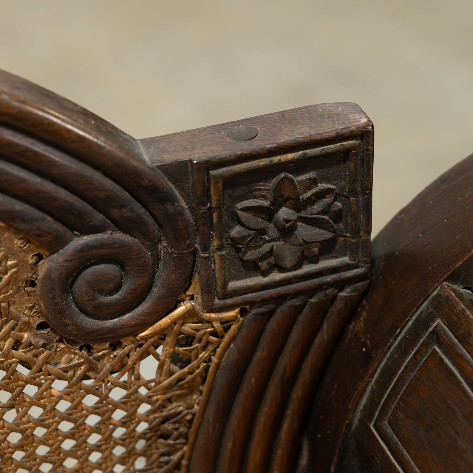 Anglo-Indian Settee - 7