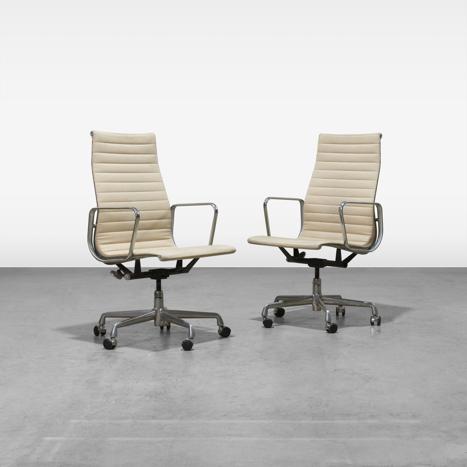 Charles & Ray Eames - Office Chairs (1 of 9)