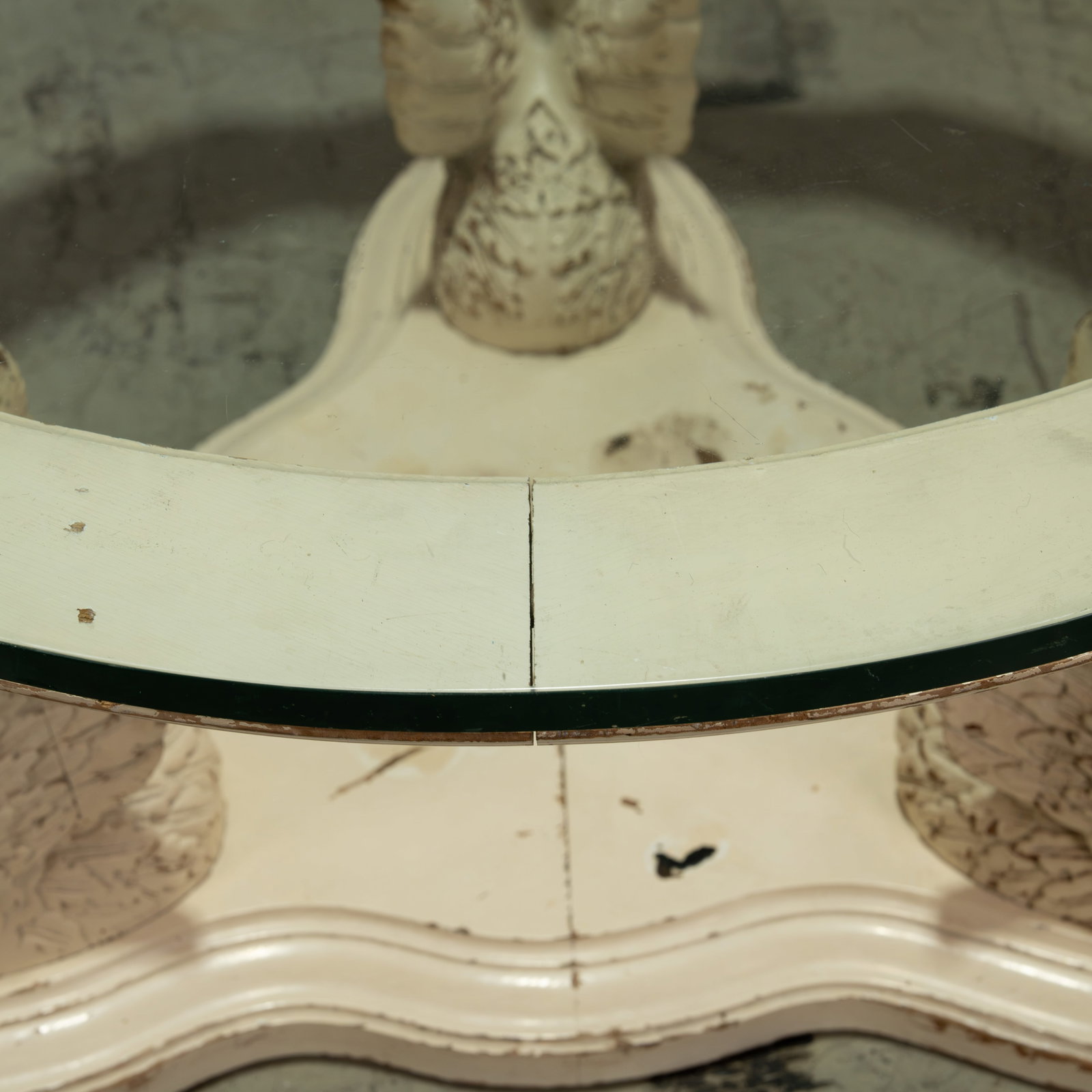 Swan Coffee Table - 10
