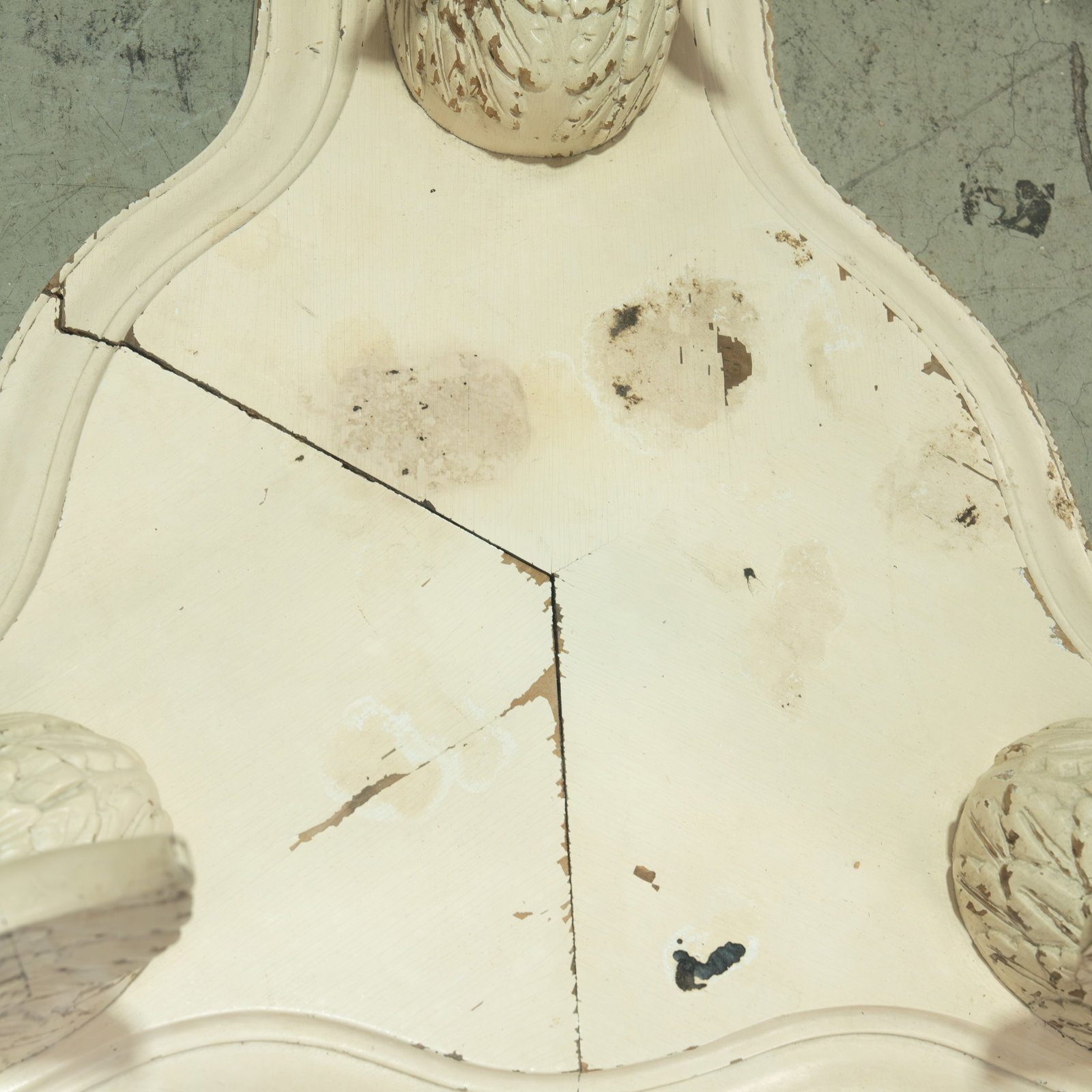 Swan Coffee Table - 12