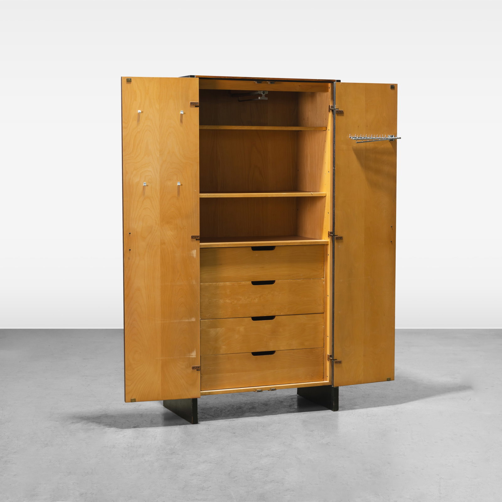 Robert Baron - Wardrobe - 2