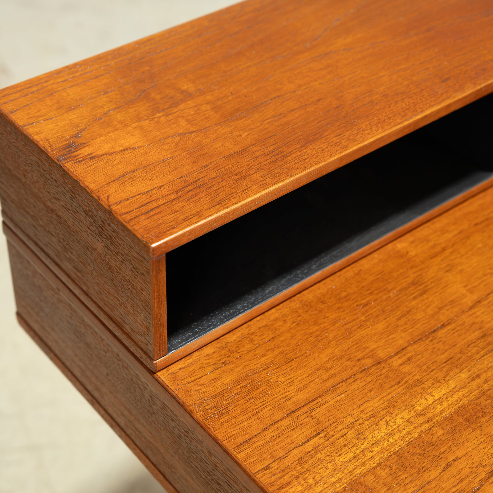 Jens Quistgaard - Desk - 10