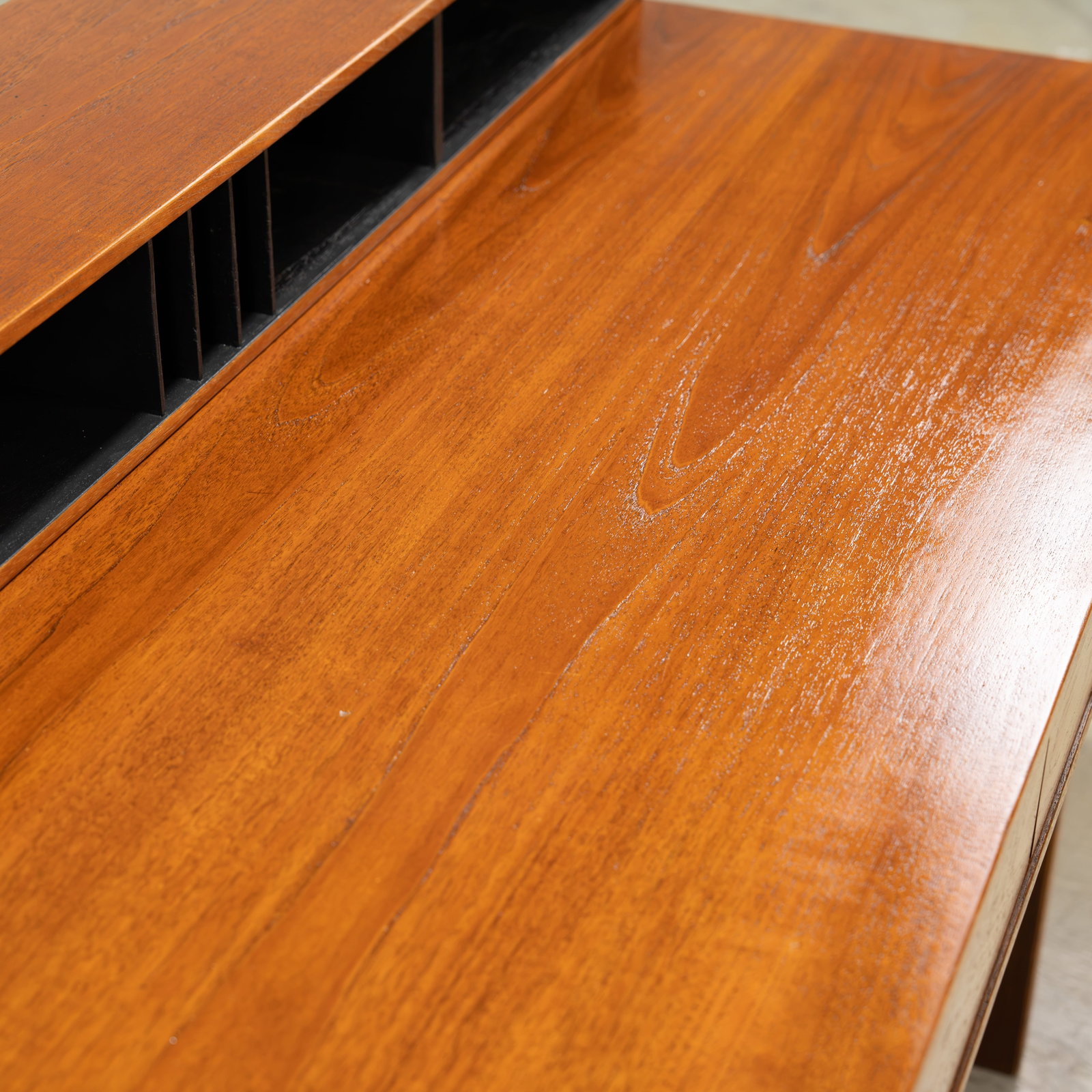 Jens Quistgaard - Desk - 11