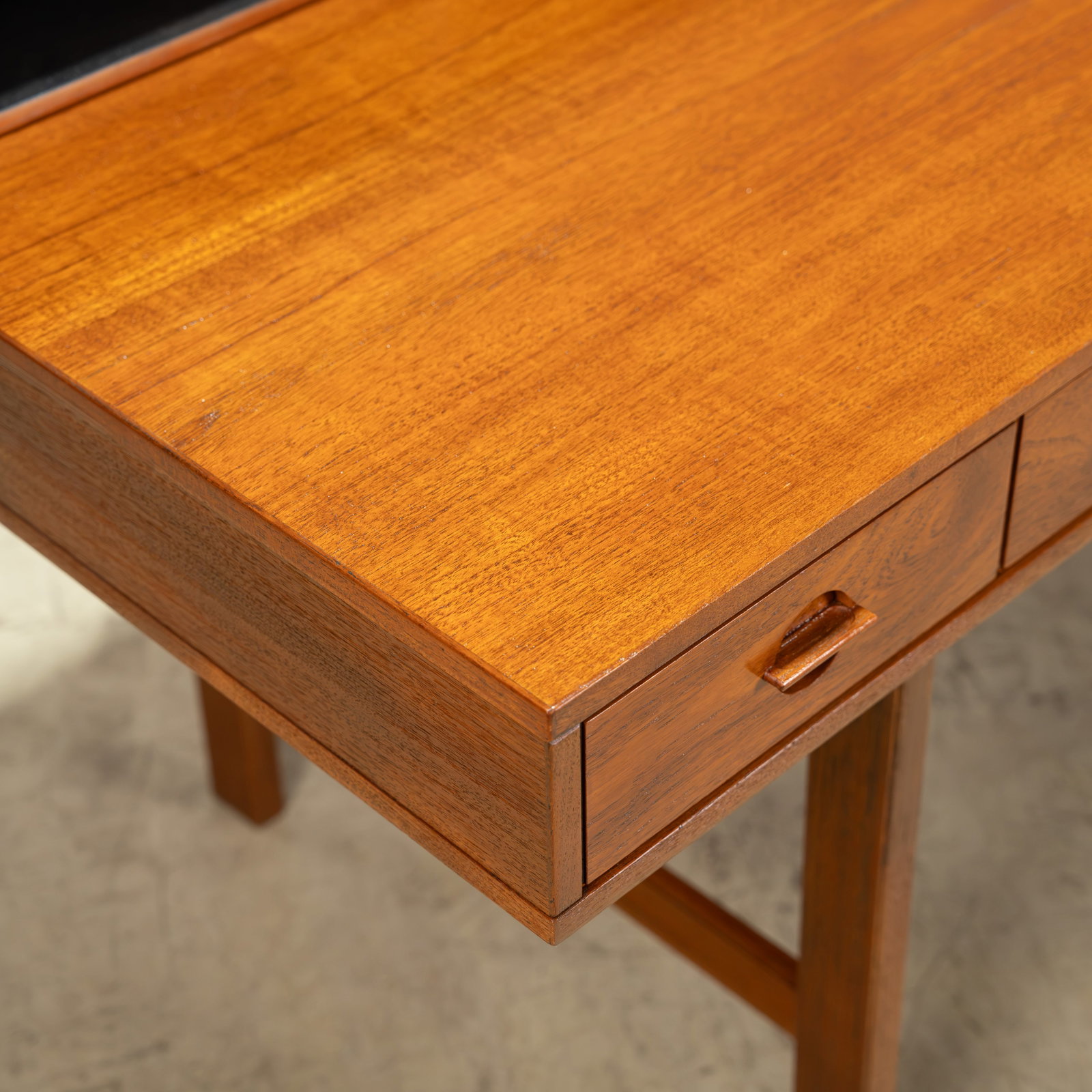 Jens Quistgaard - Desk - 12