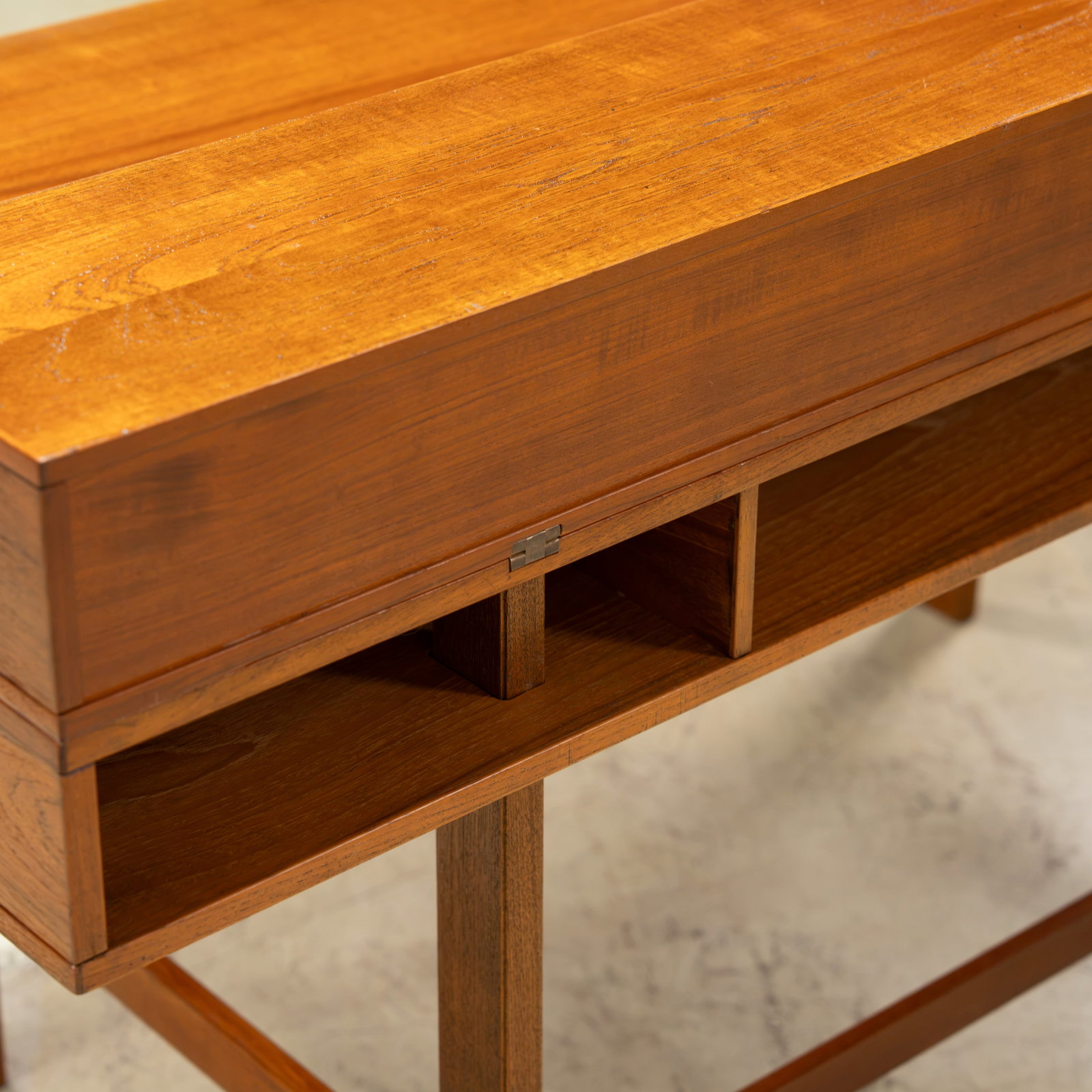 Jens Quistgaard - Desk - 15