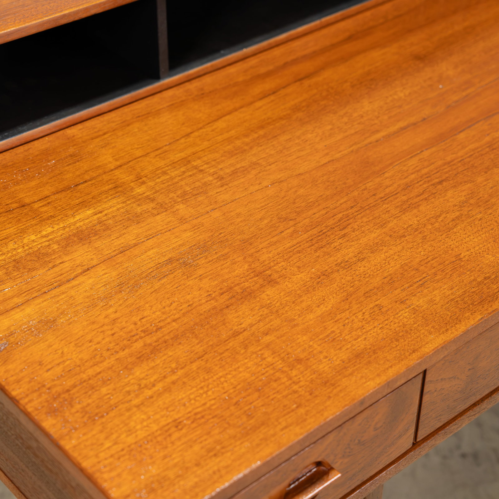 Jens Quistgaard - Desk - 17