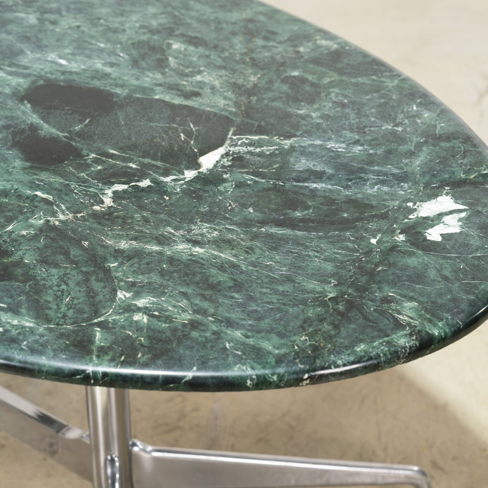 Charles & Ray Eames - Marble Table - 3