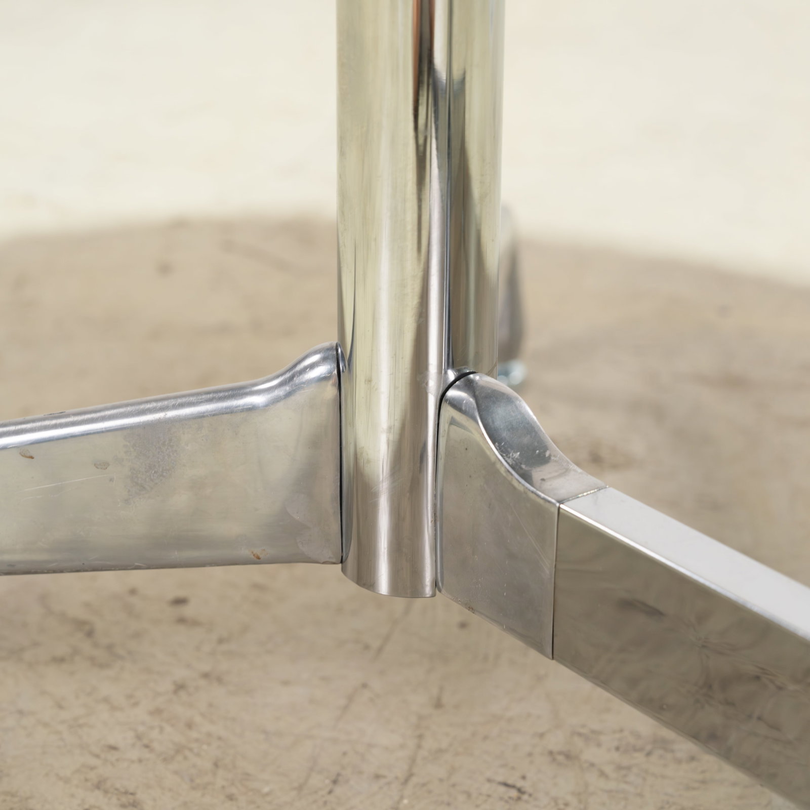 Charles & Ray Eames - Marble Table - 5