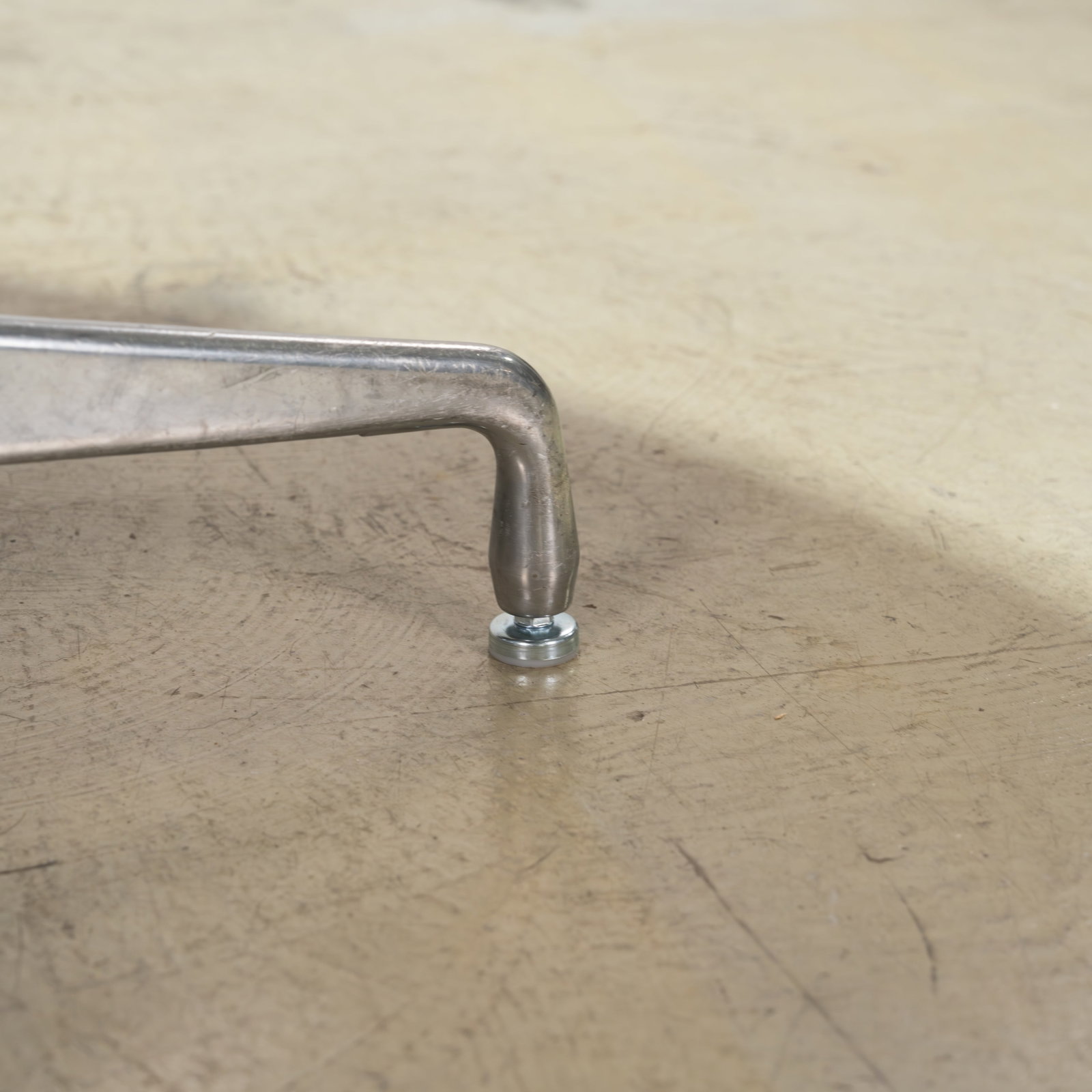 Charles & Ray Eames - Marble Table - 9