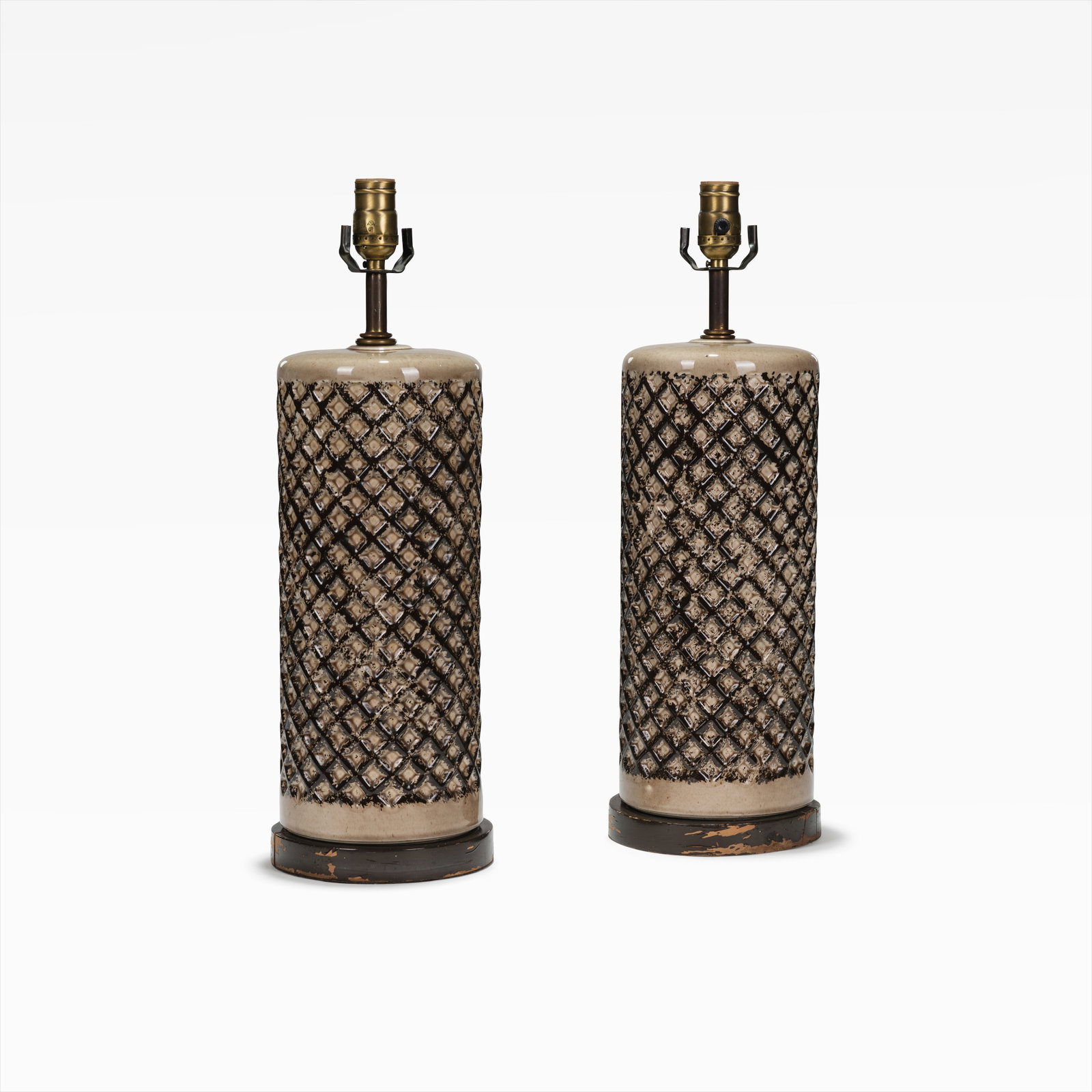 Vintage Pottery Lamps: A pair of vintage pottery lamps. All measurements are in inches. Height x Width x Depth