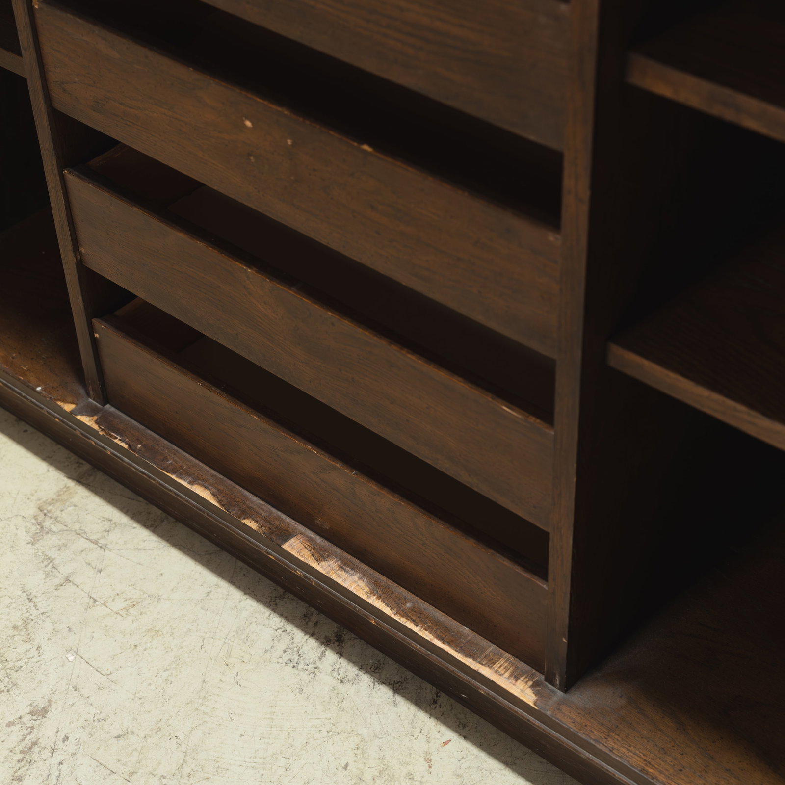 Founders - Armoire - 3