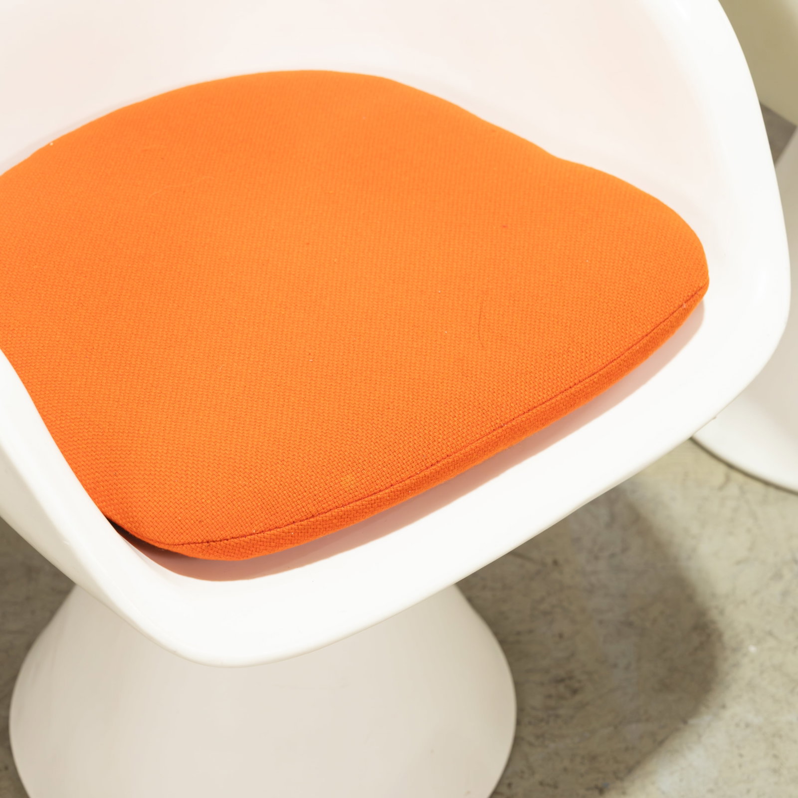 Hollen - Plastic Chairs - 2