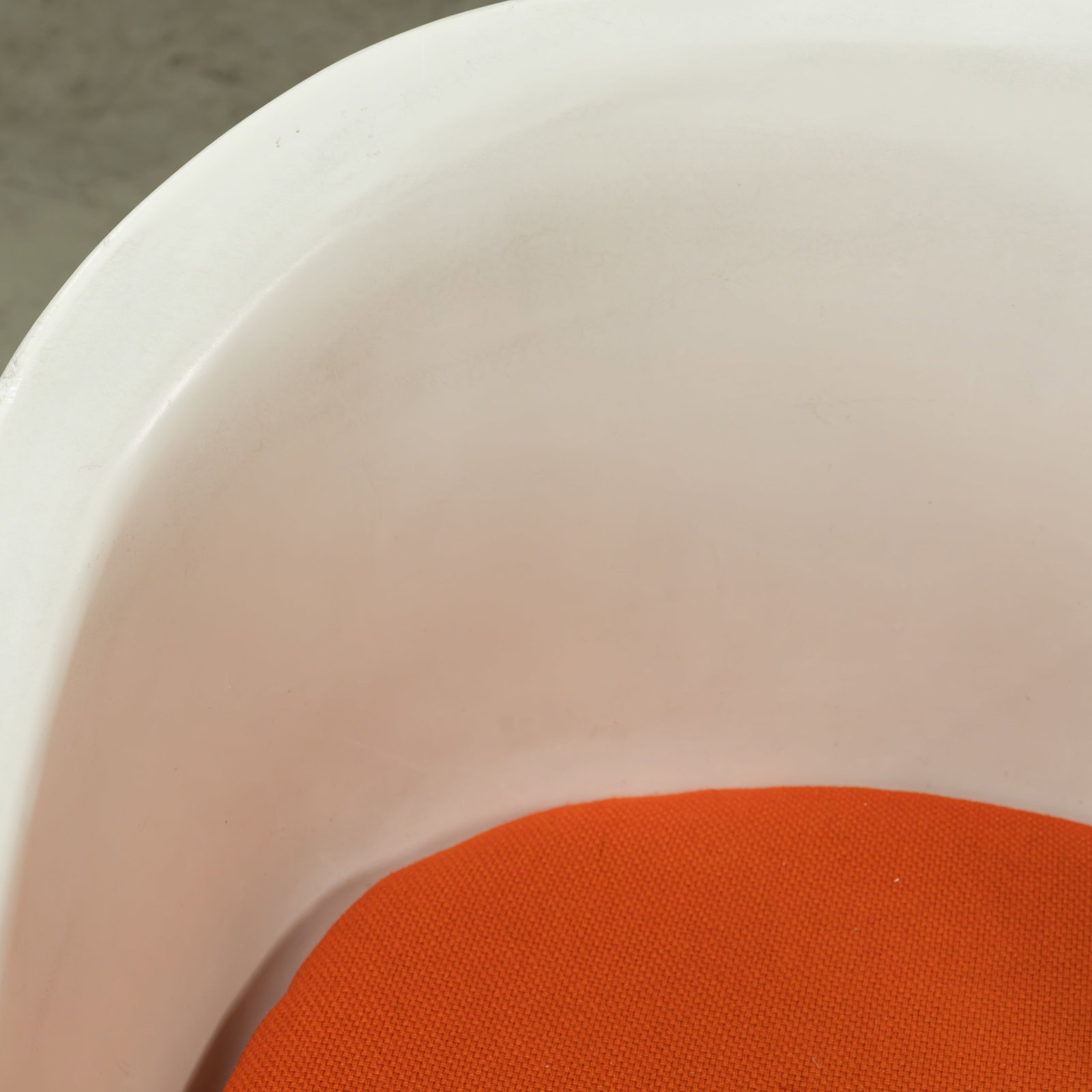 Hollen - Plastic Chairs - 7