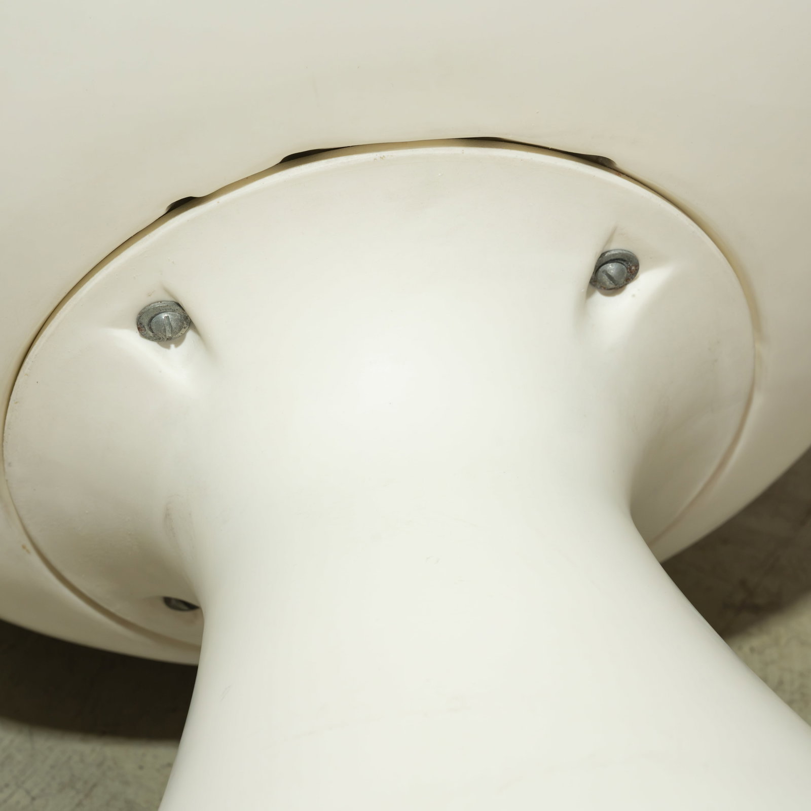 Hollen - Plastic Chairs - 8