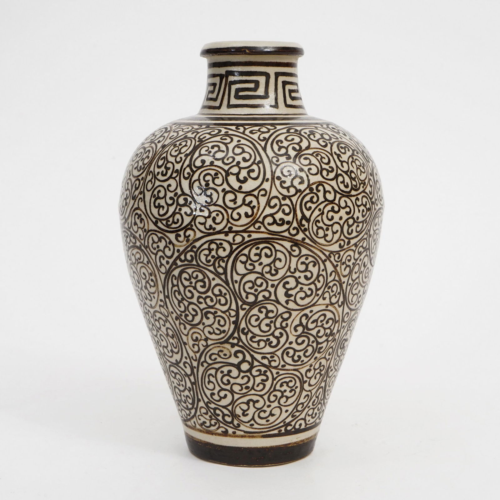 A JIZHOU KILN PLUM VASE WITH CURLY STRAW PATTERN (1 of 4)
