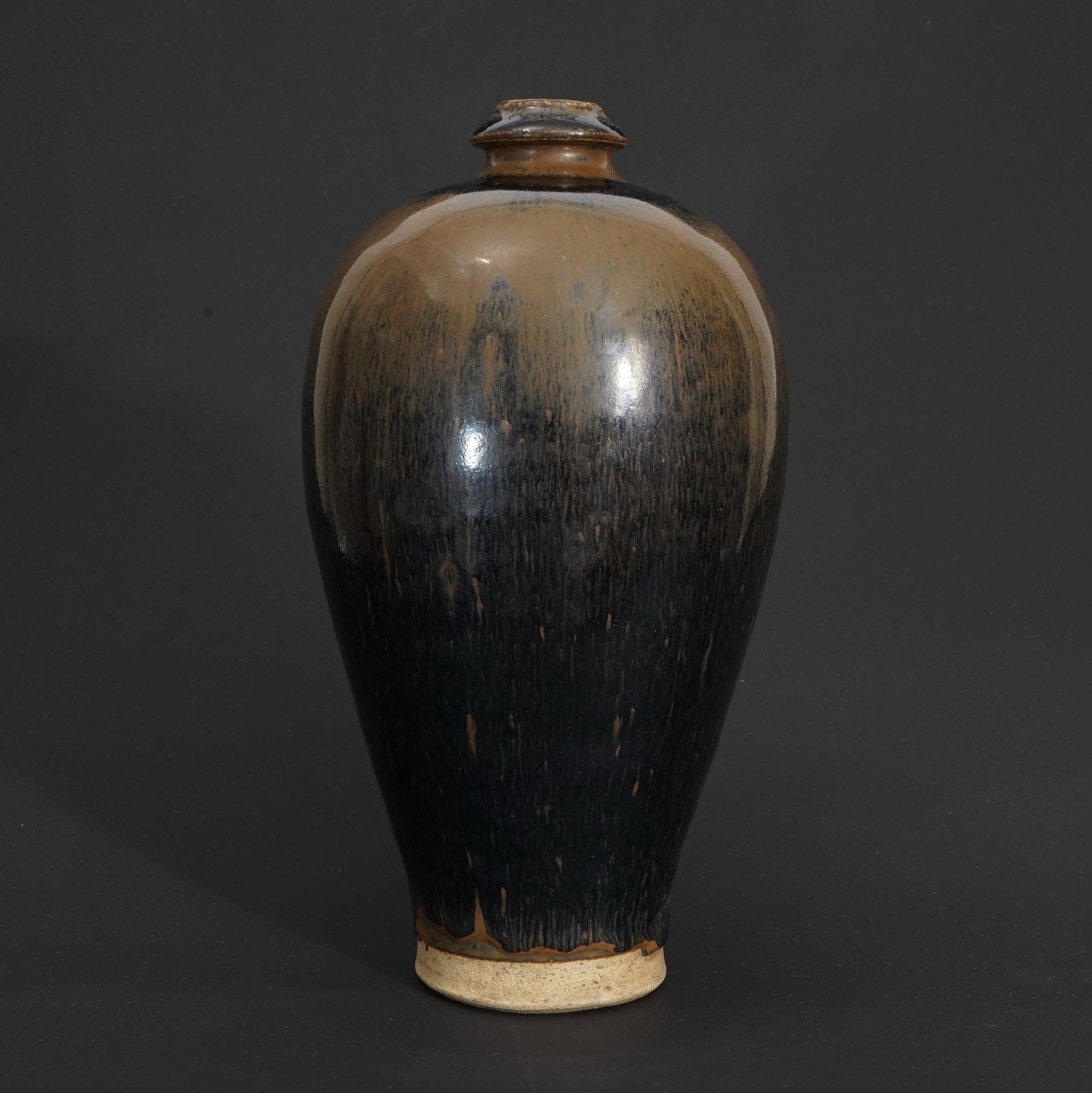 A CIZHOU KILN WITH HARE'S FUR PATTERN: A CIZHOU KILN WITH HARE'S FUR PATTERN, YUAN DYNASTY H26cm
