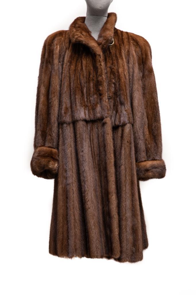 Emilio Pucci Style Lined Mink Coat: Emilio Pucci Style Lined Mink 3/4 Length Coat