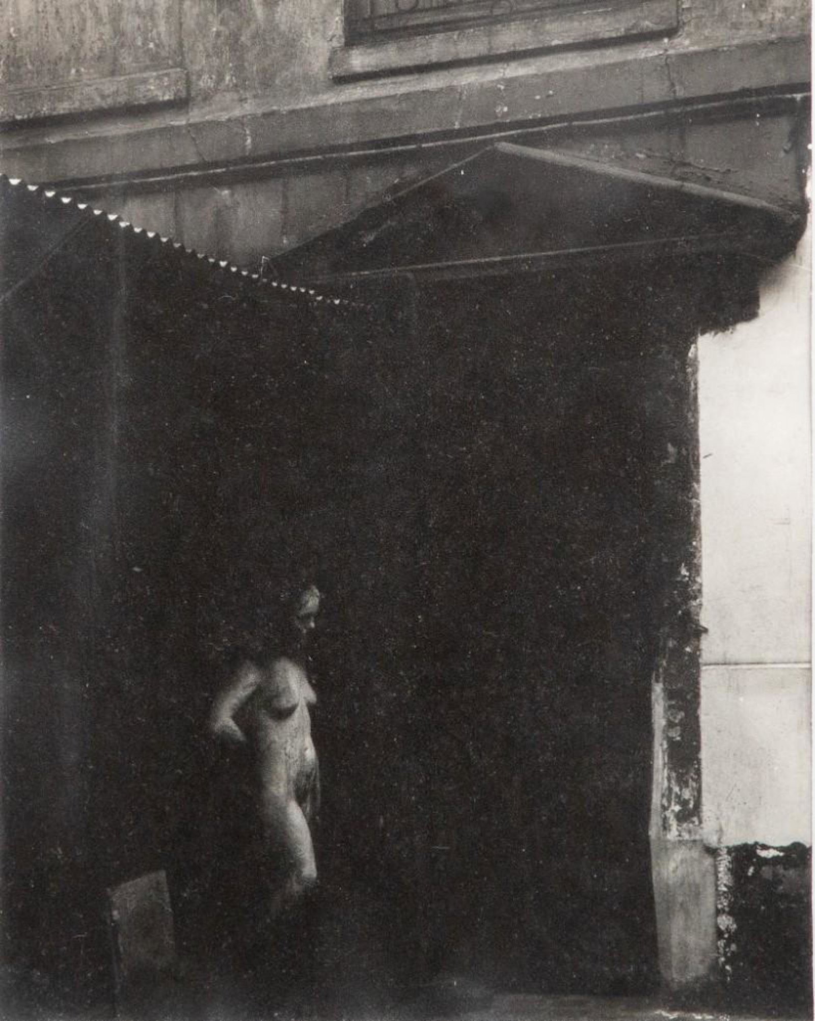 Todd Webb Signed Photographic Print of a Woman 1948: Todd Webb Signed Photographic Gelatin Silver print of a woman dated 1948. Measures 7 7/8"W x 9 7/8"H approx. Signed on Verso Paris 1948 Todd Webb. Todd Webb's photographs have been displayed in 25 maj