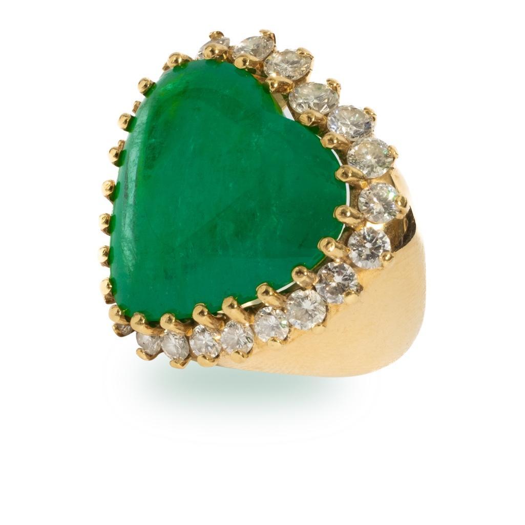 Emerald 19 carat approx with diamonds ring ,18K, gold impressive Ring (1 of 8)