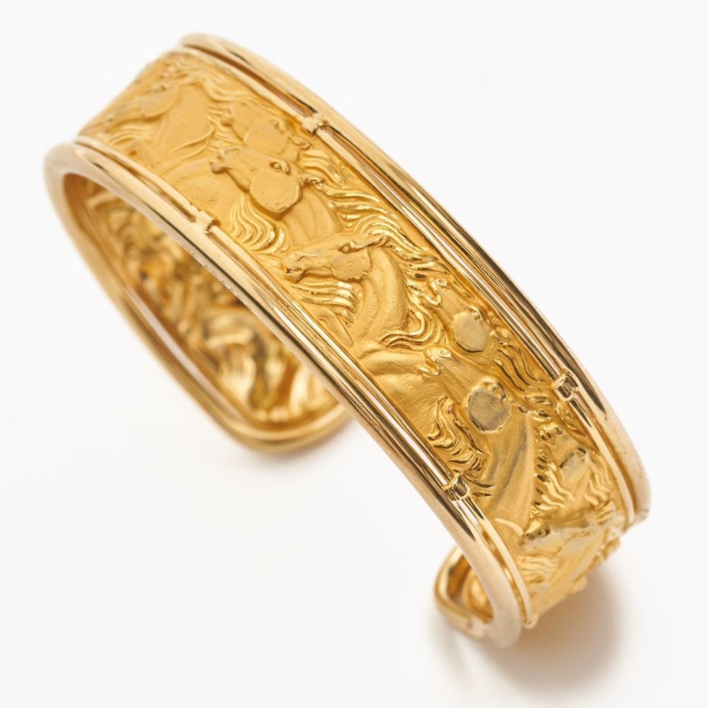 Carrera y Carrera Signed 18kt Gold Bracelet: Carrera y Carrera AUTHENTIC 18kt Gold Bracelet,the bangle depicting horses, signed, no. 494496, weighs 25 grams, int. circum. 6 1/4 in. 17"W. Please paste link into browser to see video.https://youtu.