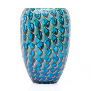 Exceptional Vintage Murano "OP ART" Vase: Exceptional Vintage Murano vase...it should be signed but we did not find signatureUnsigned Murano Vintage Vase with Exceptional Design and Craftsmanship11.5" High x 7.5" Diameter PAYMENT <