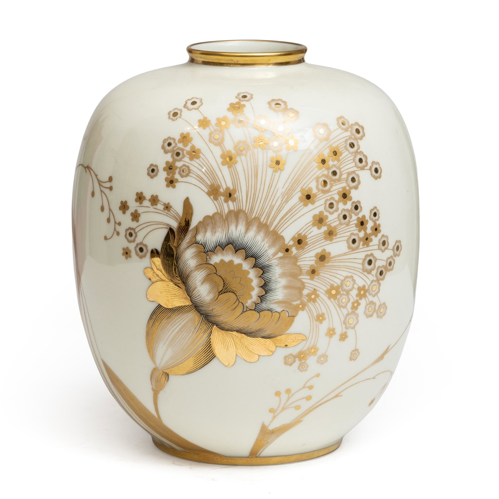 Signed German Rosenthal Art Nouveau Designed Vase: Signed German Rosenthal Art Nouveau Designed VaseSigned German Rosenthal Art Nouveau Designed Vase7.25" x 6"W Important Information<