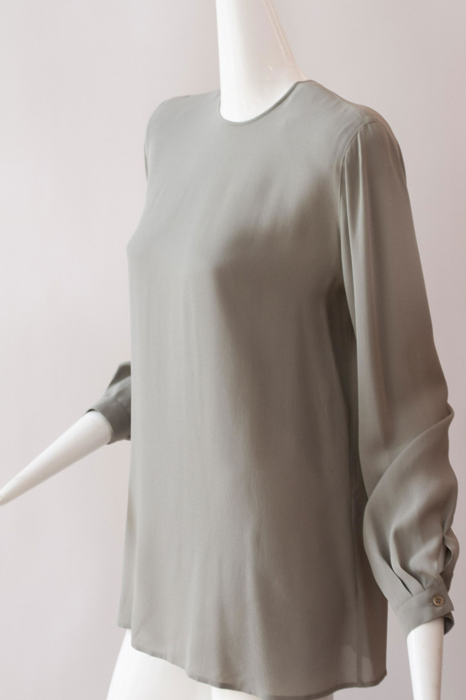 Giorgio Armani Womens Designer Silk Shirt Blouse : Size EU 42 US size 6 approx (1 of 12)