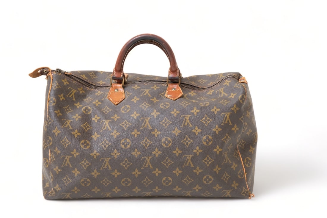 Lv duffle store bag small
