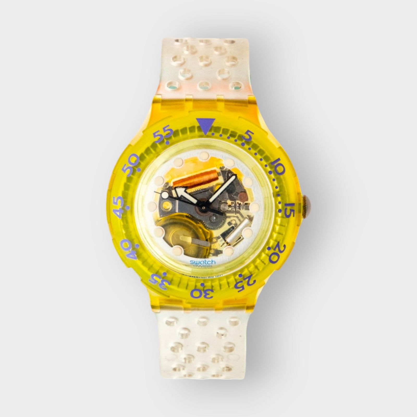 1992 Scuba 200 Swatch Watch Jelly SDK104G: 1992 Scuba 200 Swatch Watch Jelly SDK104G Case 38mm. As a "scuba 200" model from Swatch, it is Water-resistant to 656 feet (200m). Quartz precision, Shock-resistant and a rotating bezel to keep track