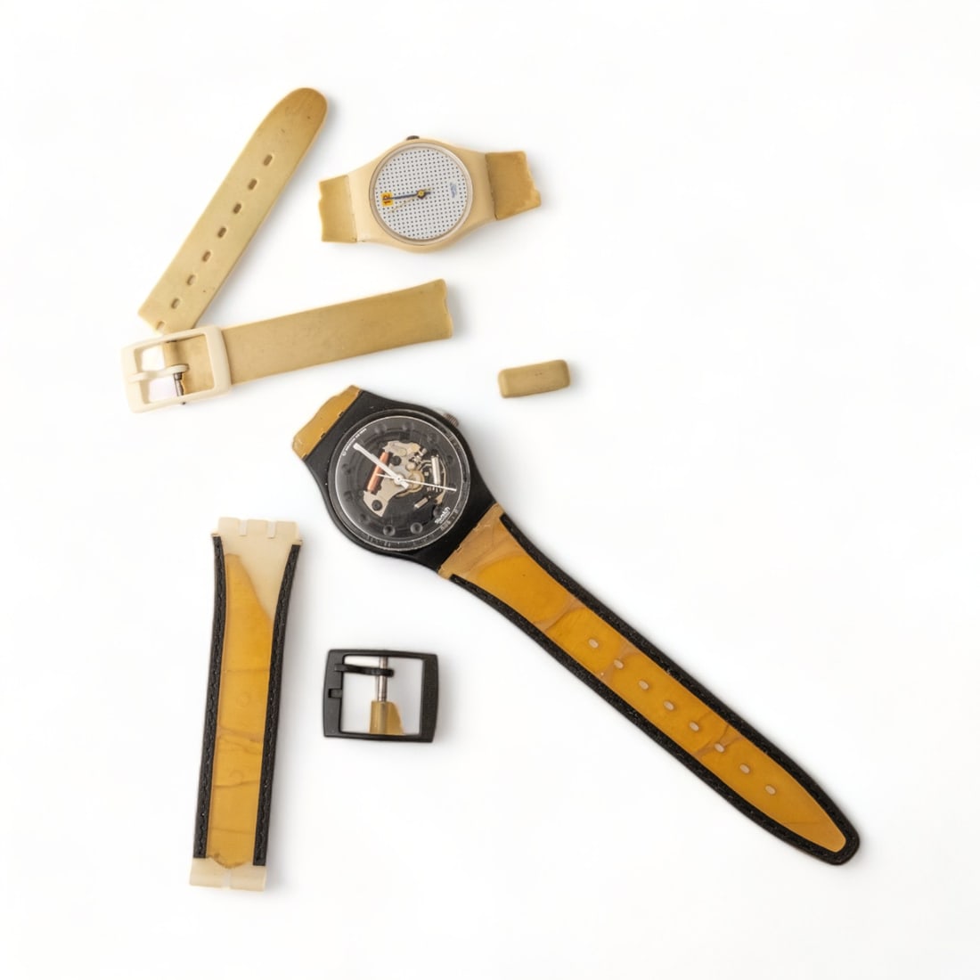 Pair of Vintage Swatches (Parts) or (Repair): Pair of Vintage Swatches (Parts) or (Repair)