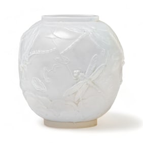 Sabino Molded Opalescent Art Glass Vase with Dragonfly Decoration, Circa 1935